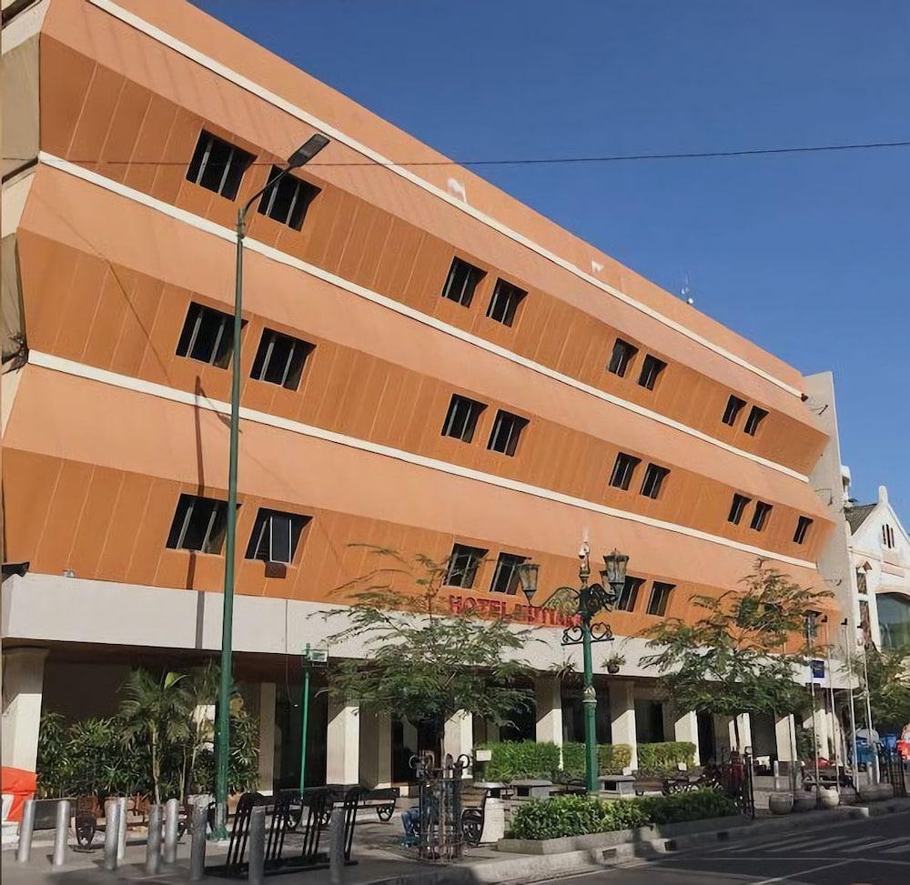Hotel Mutiara Malioboro Джокьякарта Экстерьер фото