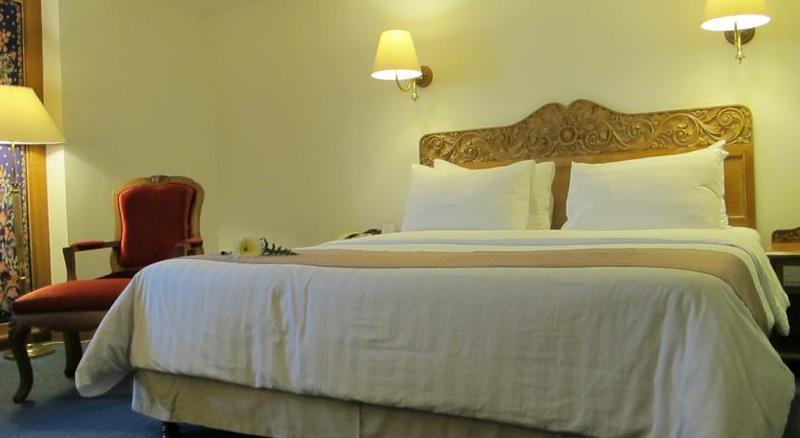 Hotel Mutiara Malioboro Джокьякарта Экстерьер фото