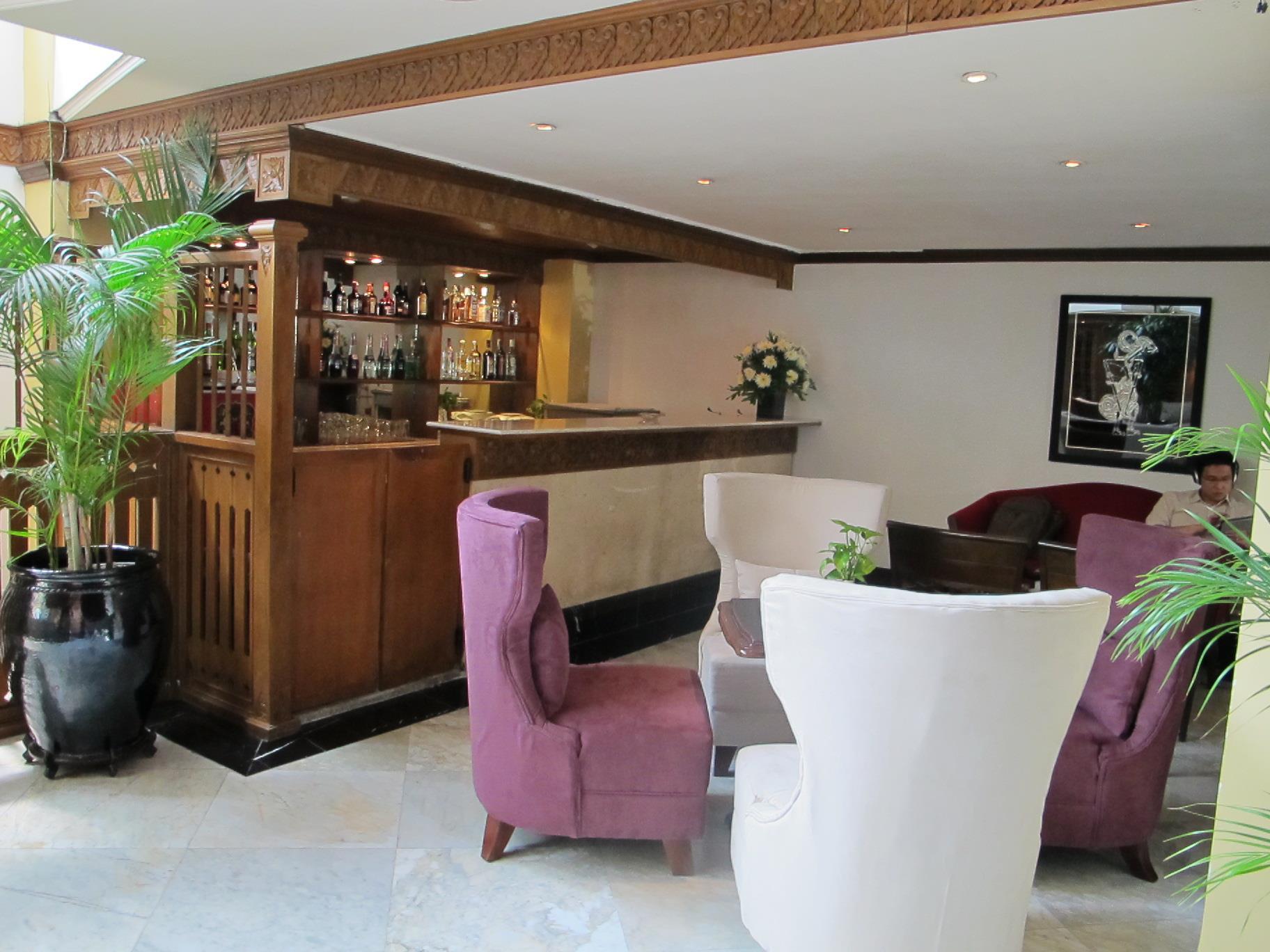 Hotel Mutiara Malioboro Джокьякарта Экстерьер фото