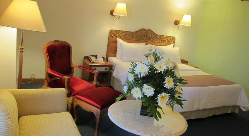 Hotel Mutiara Malioboro Джокьякарта Экстерьер фото